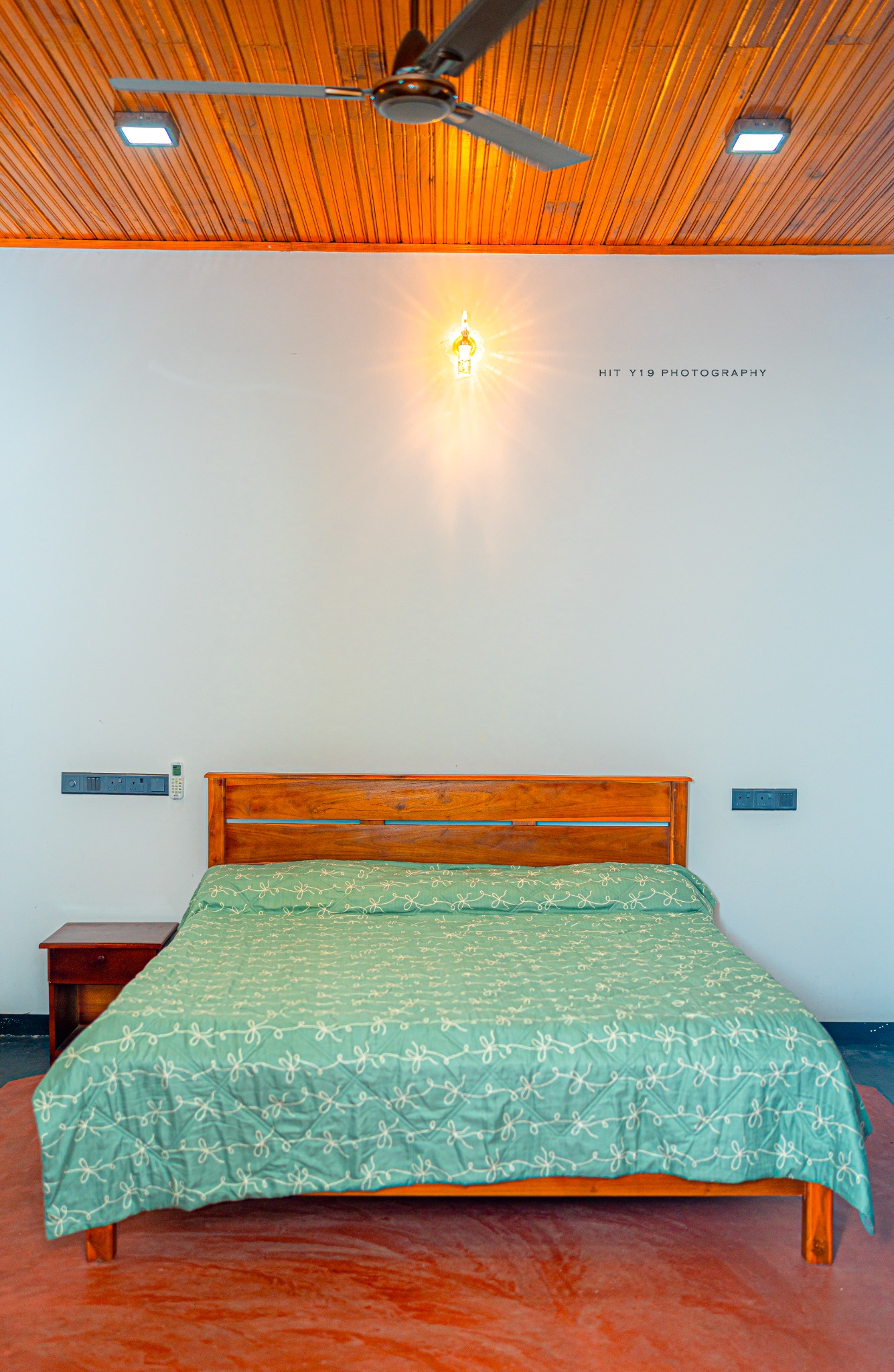 Guest bedroom at Kal Pasi Resort